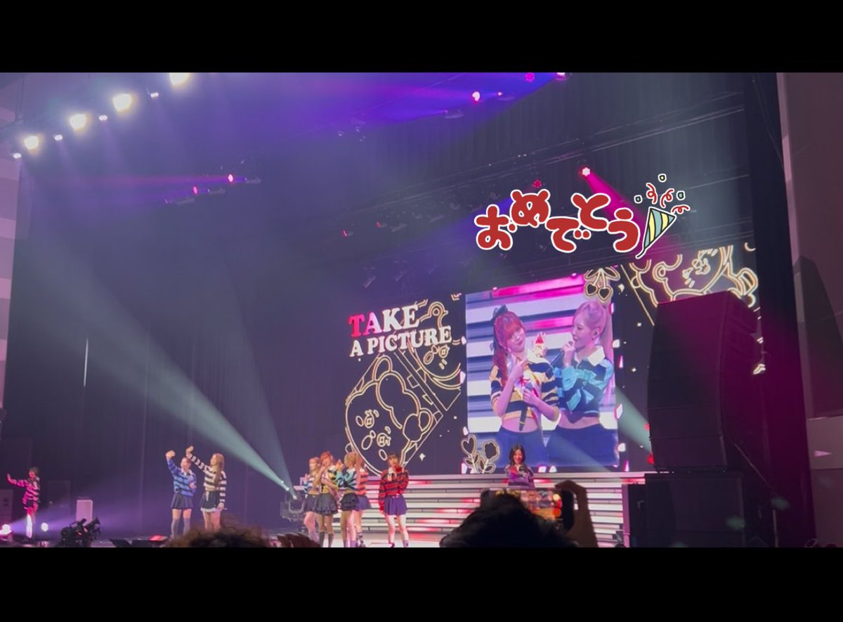 ホールツアーまさにFaceToFace🤩
距離感が近い！
久々のLIVEで改めてNiziU大好き💖って思たよ☺️
端っこでモニターは見切れてたけど、リクの誕生日をみんなでお祝いできて幸せな公演日になりました💛

#NiziU 
#NiziU_tour 
#LivewithU2025 #NEW_EMOTION_Tour 
#FaceToFace