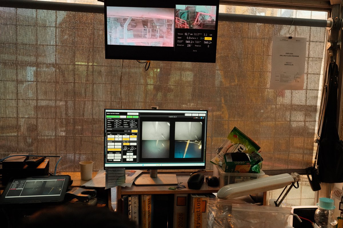 nurschuba's tweet photo. Another Chikyu photo dump:
1 - Nice weather from a day ago
2 - Strong winds and rain from today
3 - Some work for the next expedition with sonar.
4 - Rat-tail fish having a party at 5.5 km (maybe curious about the drill pipe/underwater TV?)

#iodp @Chikyu_JAMSTEC @txgeosciences https://t.co/LbmDAbSjkN