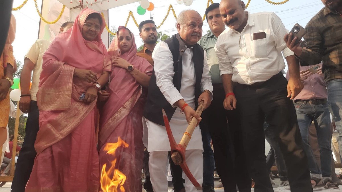 thethakurforce's tweet image. नरेंद्र सिंह तोमर को और मजबूत करिए ताकि मुरैना के बाद ग्वालियर भिंड शिवपुरी में भी शिवाजी की प्रतिमा लग सकें 🙏
#मुरैना_में_शिवाजी_की_प्रतिमा