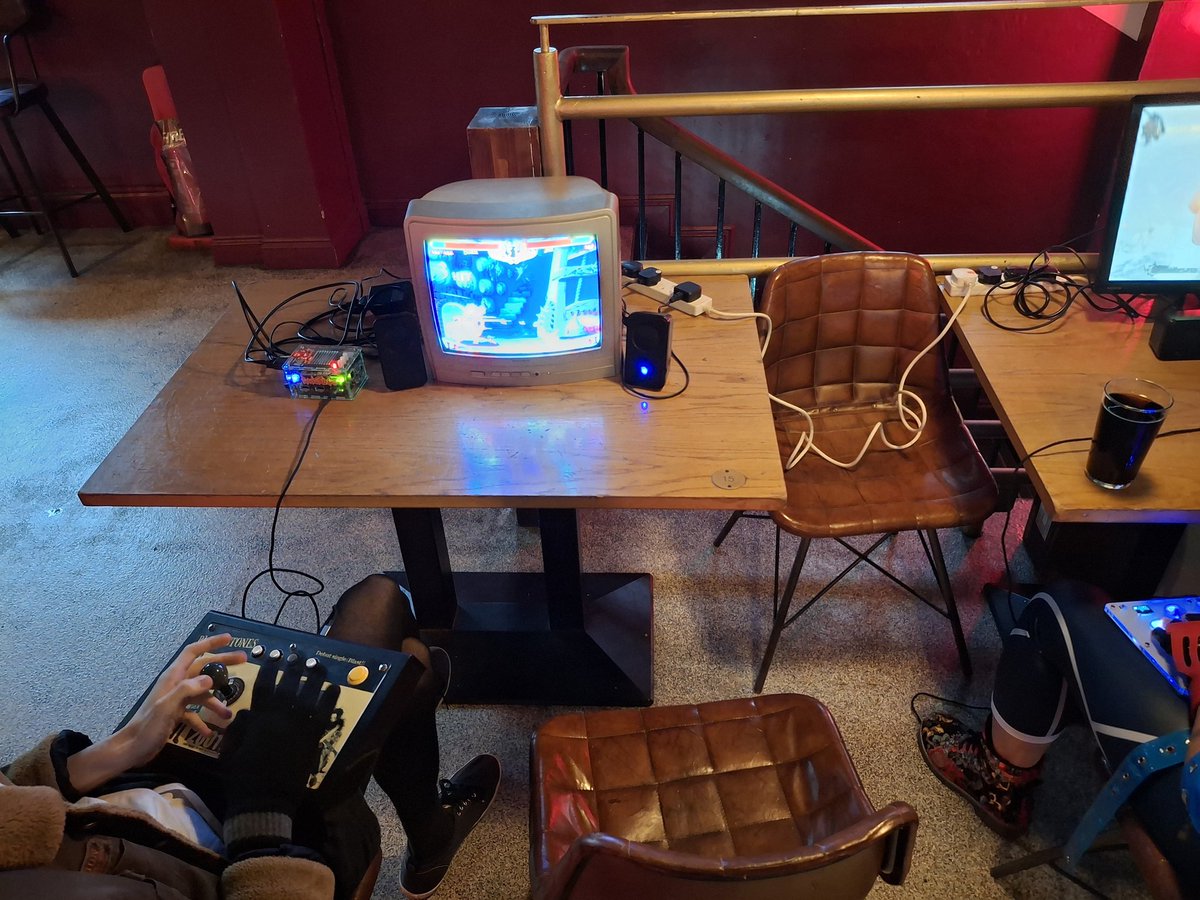 We are set up and nearly ready to go at the Wasteman Weeklies Halloween Spesh!🎃
Tune in for Vampire Savior around 1:30pm, later this afternoon 2XKO duos action!
twitch.tv/sodiumshowdown