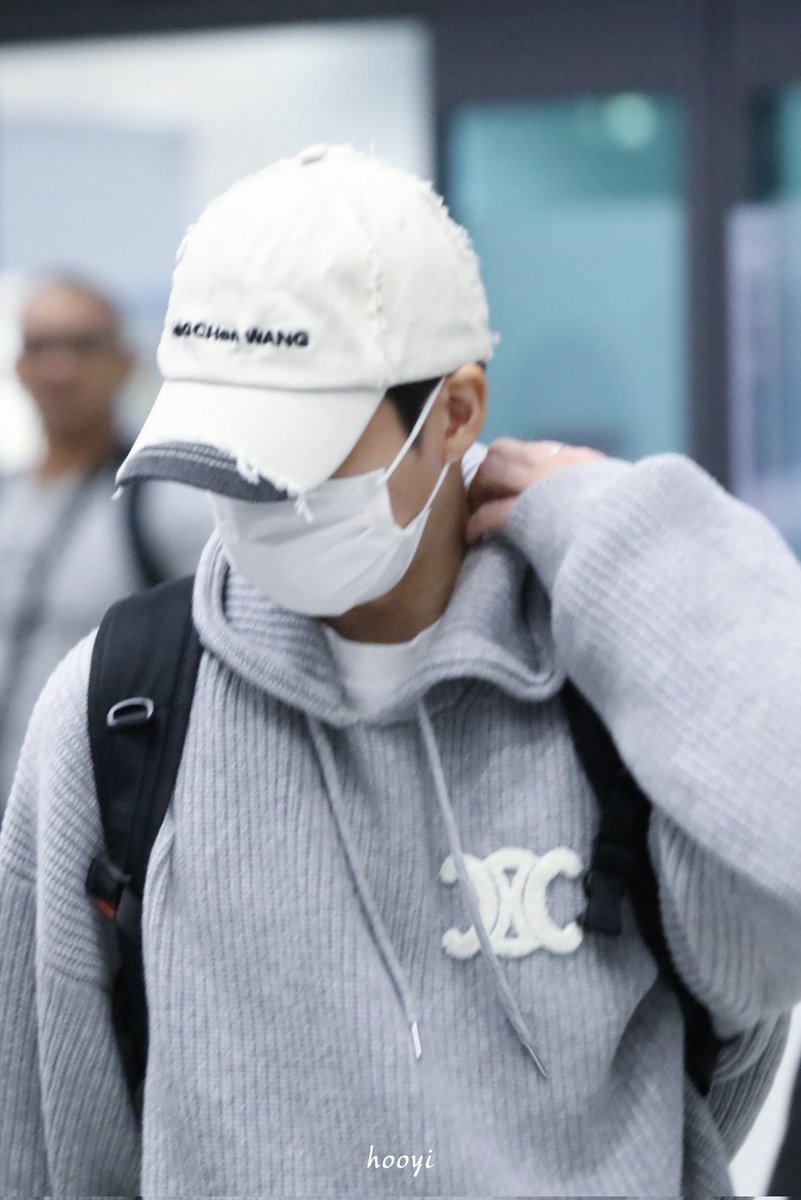 251026 ICN
수고해요~

#남우현 #우현 
#인피니트 #INFINITE #NAMWOOHYUN #WOOHYUN