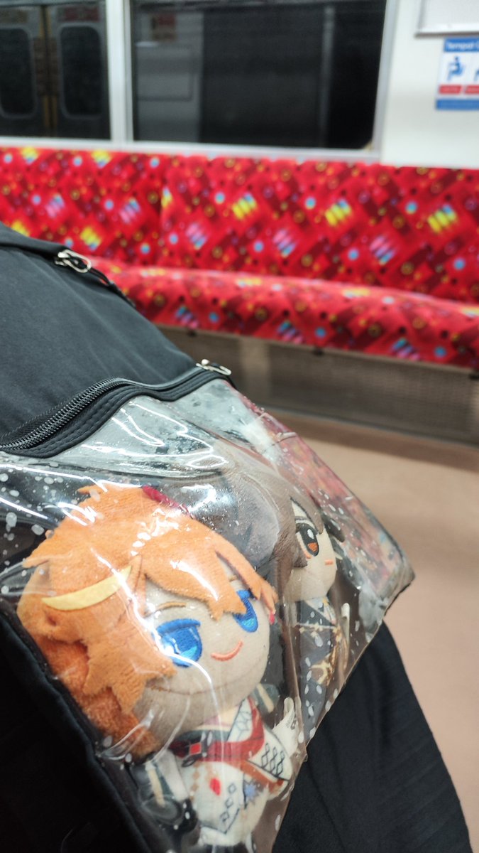 night train with my bocils yg nemenin trabas ujannya bogor 😂