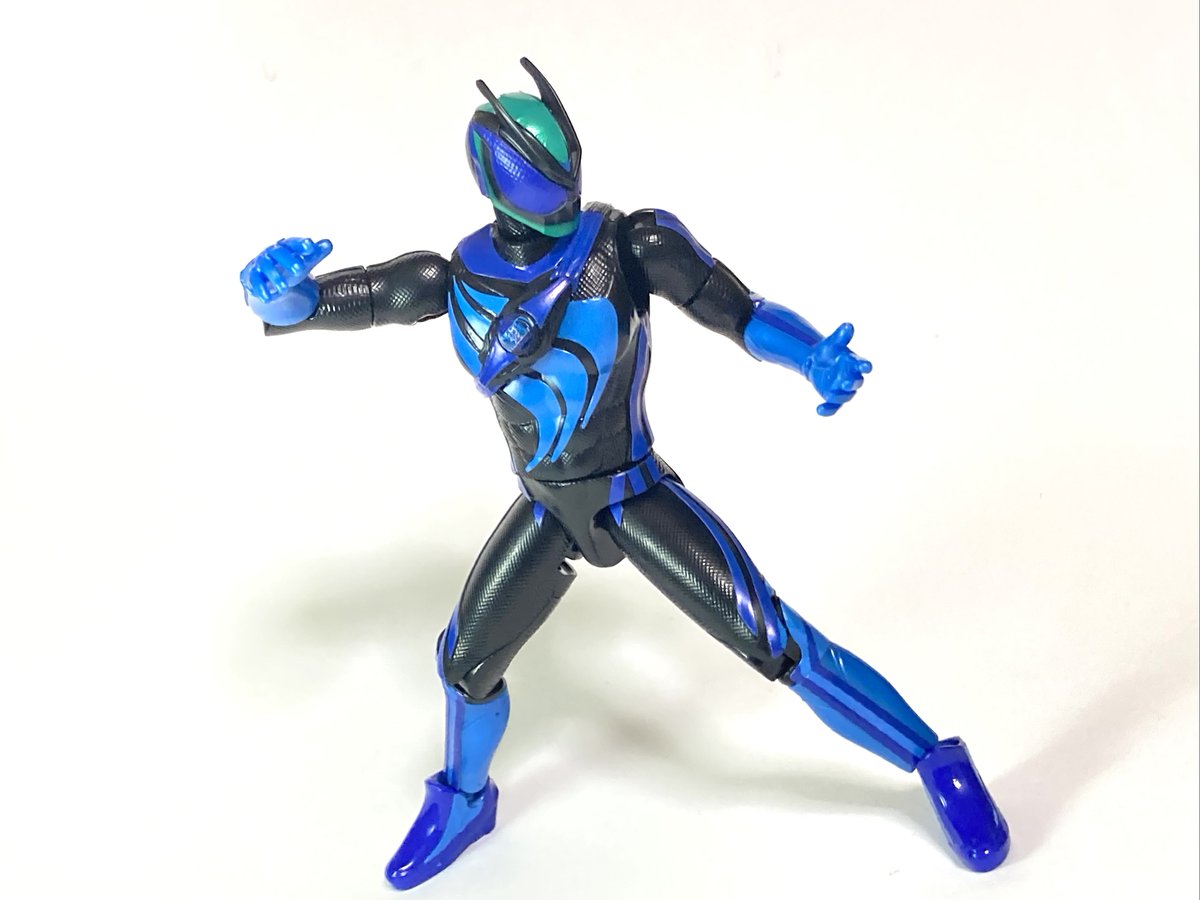 #装動 テクノロムストリーム できた 青の風属性いいね……