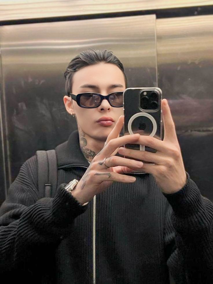 𝑲𝒂𝒊 𝑫𝒂𝒎𝒊𝒂𝒏 𝑪𝒓𝒐𝒔𝒔 tweet media