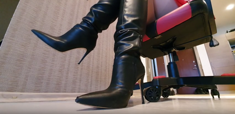 DazeOrg's tweet photo. https://t.co/qfbI2l8zFs #toetap #toetapping #Heeltapping #boots #leatherboots #stilettoboots #leatherfetish #crossedlegs #giantess #c4s #clips4sale https://t.co/uaNKowd8EB