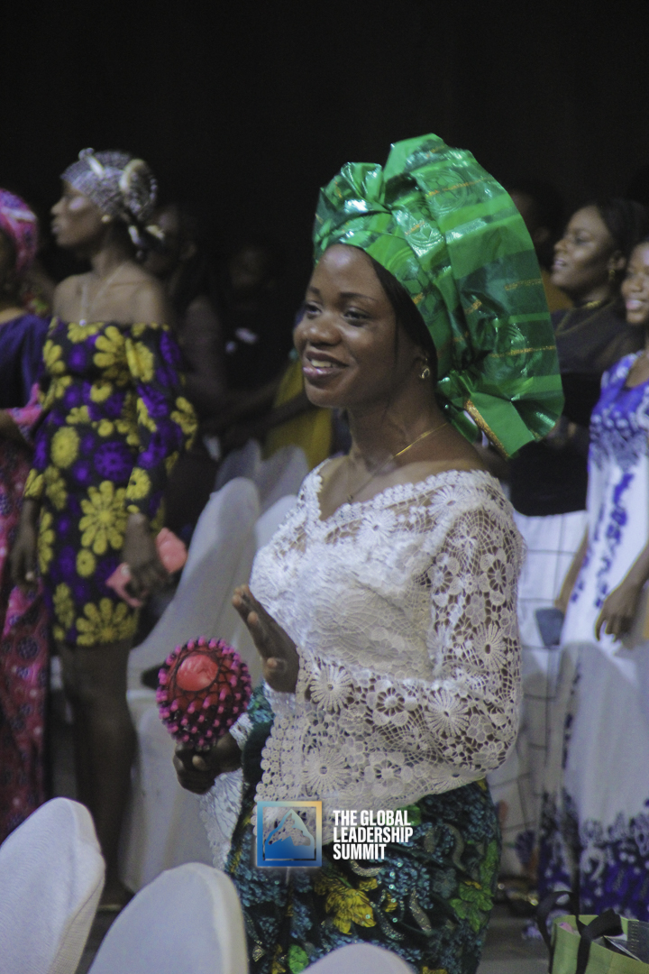 DaySpringVLBC's tweet image. In His presence, leadership begins with surrender.
Before we lead, we bow. Before we speak, we listen.
True influence starts in the secret place  where hearts align with heaven.

#PraiseAndWorship #DaySpringChapel #GlobalLeadershipSummit