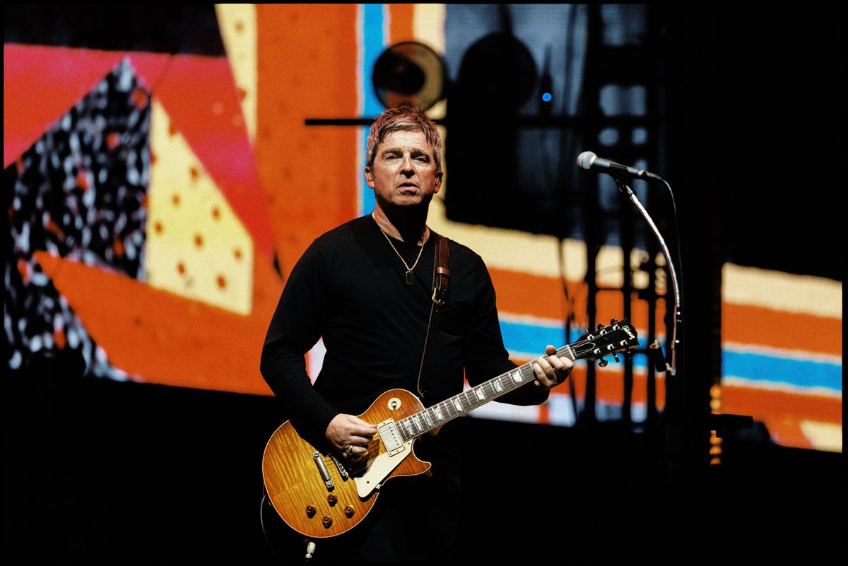 Noel Gallagher tweet media
