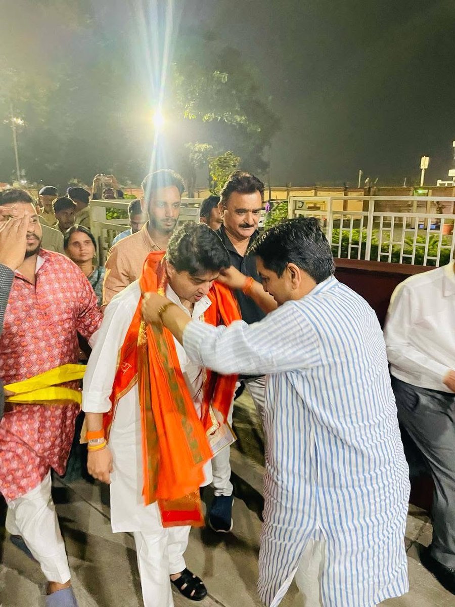 भारतीय जनता पार्टी एक वरिष्ठ नेता, पूर्व मंत्री डॉ प्रभुराम चौधरी जी को प्रदेश भाजपा उपाध्यक्ष एवं क्षितिज भट्ट जी को एक बार पुनः प्रदेश मंत्री नियुक्त होने पर हार्दिक बधाई एवं शुभकामनाएँ।