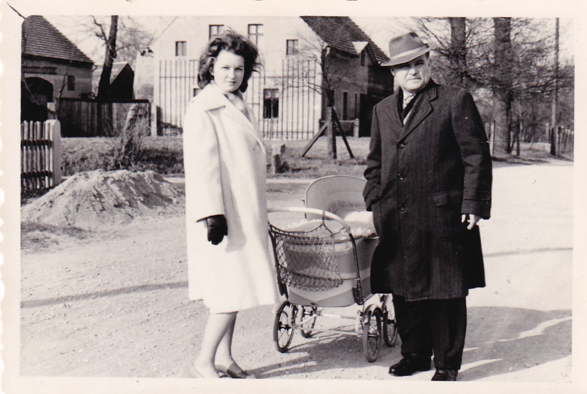 MatthiasHartel's tweet image. Und wieder mal ein kleiner Wutausbruch von mir.
An die wohlstandsverwahrlosten linken und grünen Blätterfresser.
Wenn meine liebe 87 Jahre alte Mutti zum Fleischer geht, holt sie sich immer fettes Fleisch, denn Fleisch ohne Fett kann sie sich gar nicht vorstellen. Letztens war…