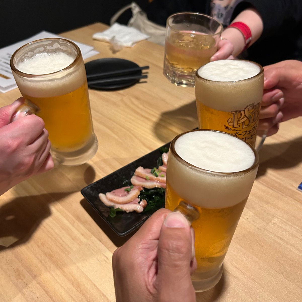 unrealimage's tweet photo. 秋M3お疲れ様でした！
帰る前の打ち上げ。 https://t.co/dDetcsAQhG