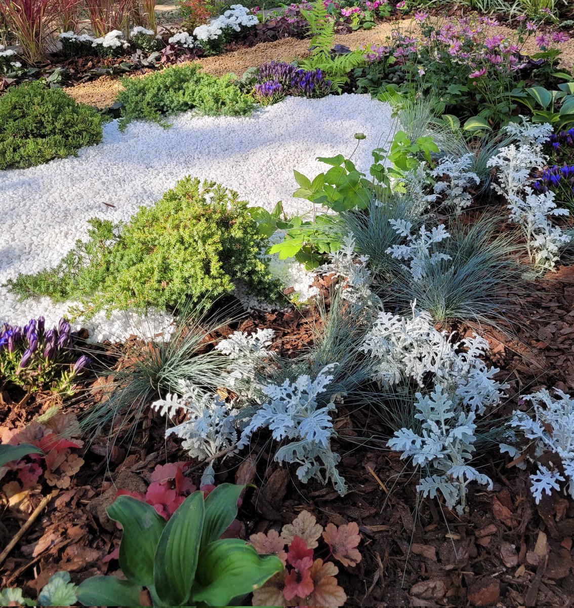 Have a happy day 😊