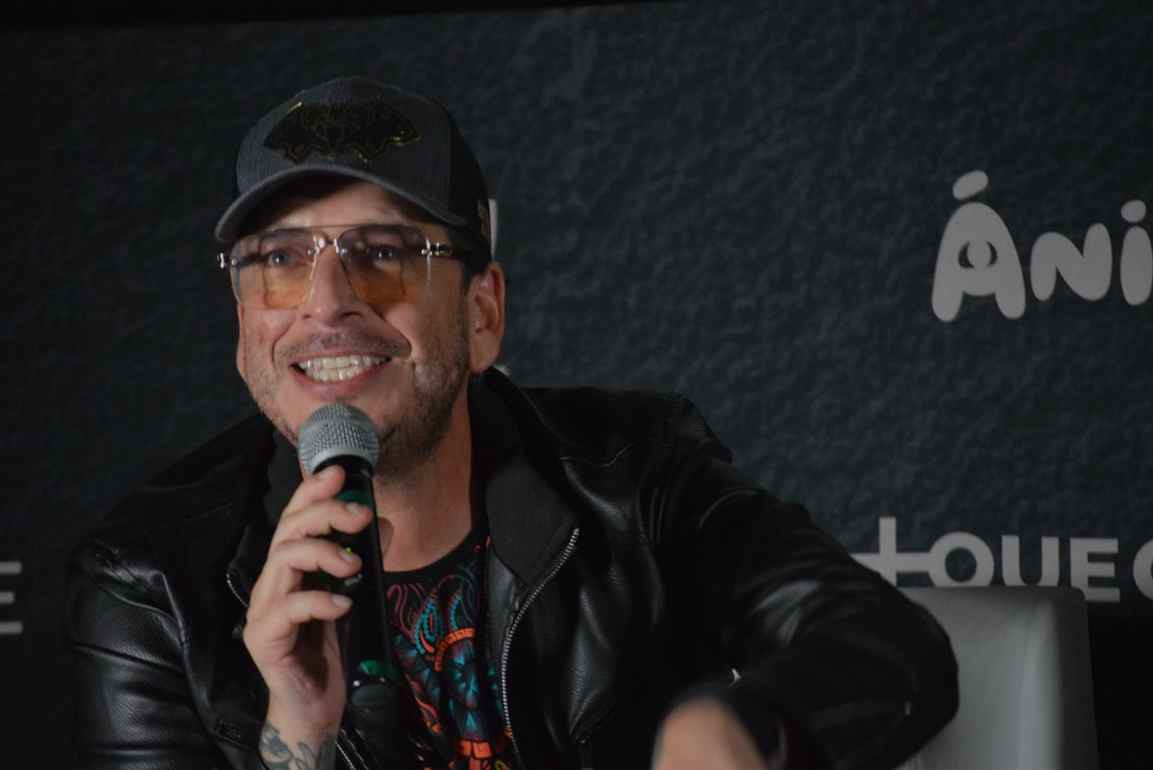 LinssDigital's tweet image. 🏄‍♀️🎶 キミの存在が、誰かの光。