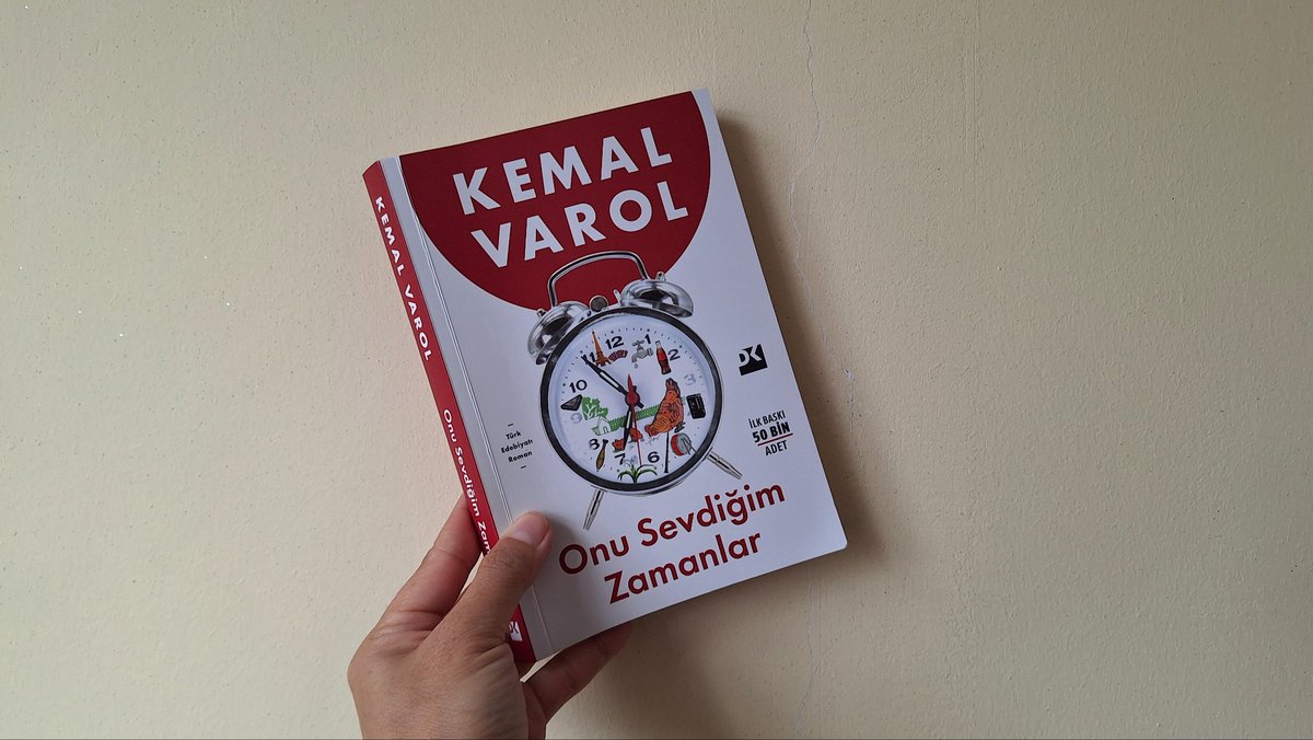 Paris'in dışındaki Geri Gönderme Merkezi'nin kadın müdürü, onun Arap Baharı zamanında Tunus'a geçen ve bir daha haber alamadığı melez eski sevgilisi, çalıştığı merkezdeki Türkiyeli Kürt göçmen Suskun 84. Hayat, ölüm, sınırlar arasında insanoğlu. Çok iyi kurulmuş su gibi bir roman