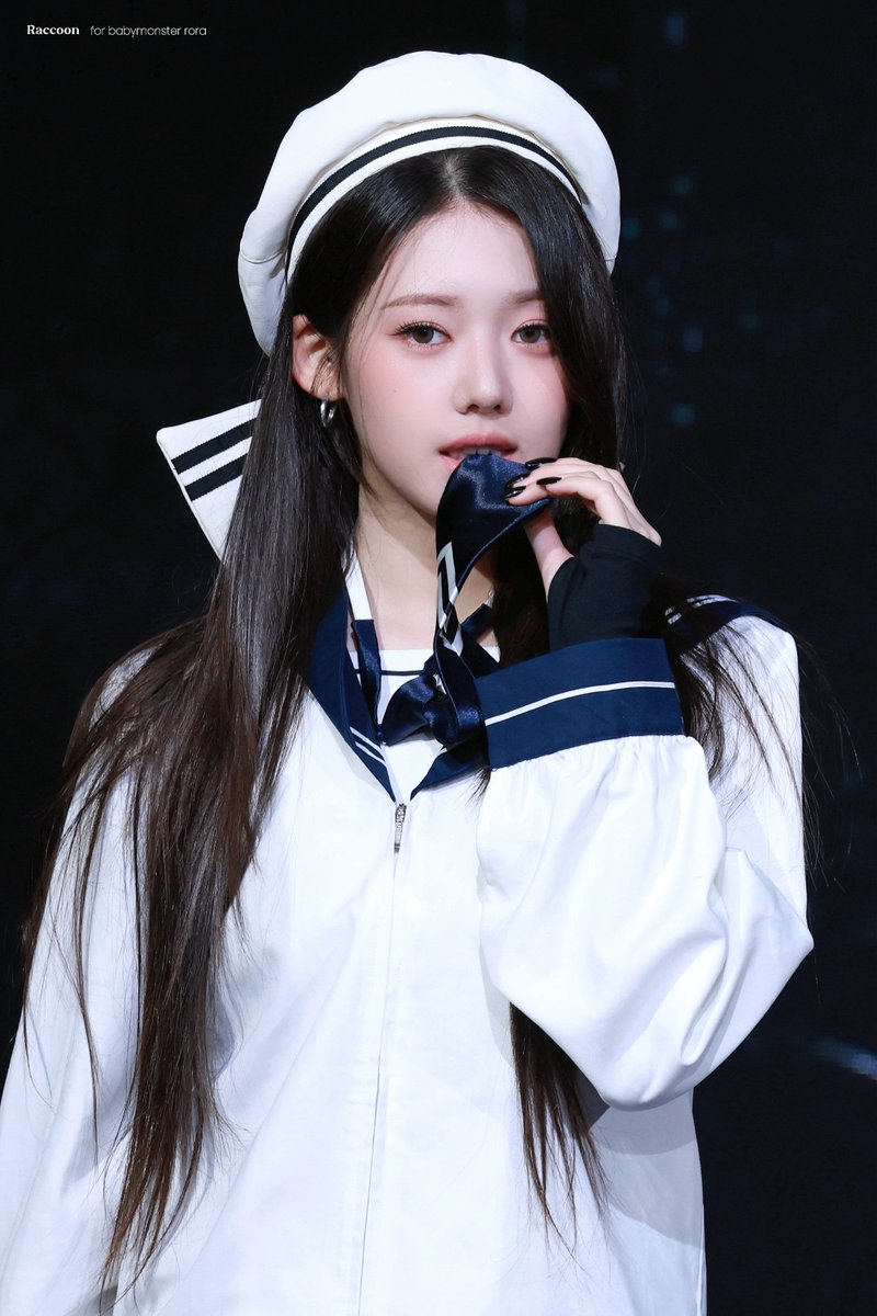 Raccoon_rora's tweet photo. 251025 yg팬사인회 

너무 예쁘고 귀여워~ 

#RORA #로라 #이다인 #BABYMONSTER #베이비몬스터 https://t.co/CaXFLkAUO8