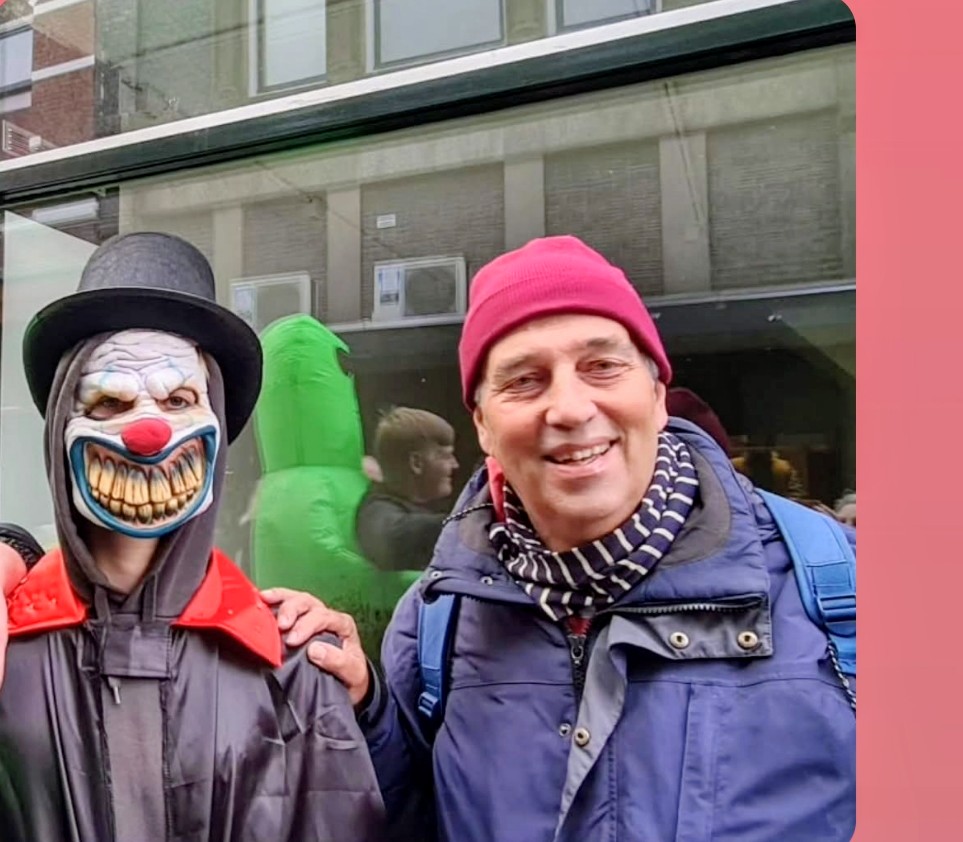 Afgelopen week op JW TV:
Kunstwerk Vogelbuurt. 
Presentatie oude jenever.
Wegwerkzaamheden BK-laan
Kethelse Klei Club.
Wintermode voor dames.
Duurzame Modeweek.
Gezondheidsfestival 2025.
YouTube / jw tv schiedam 
Facebook / jw schiedam 
Facebook/ jw tv schiedam