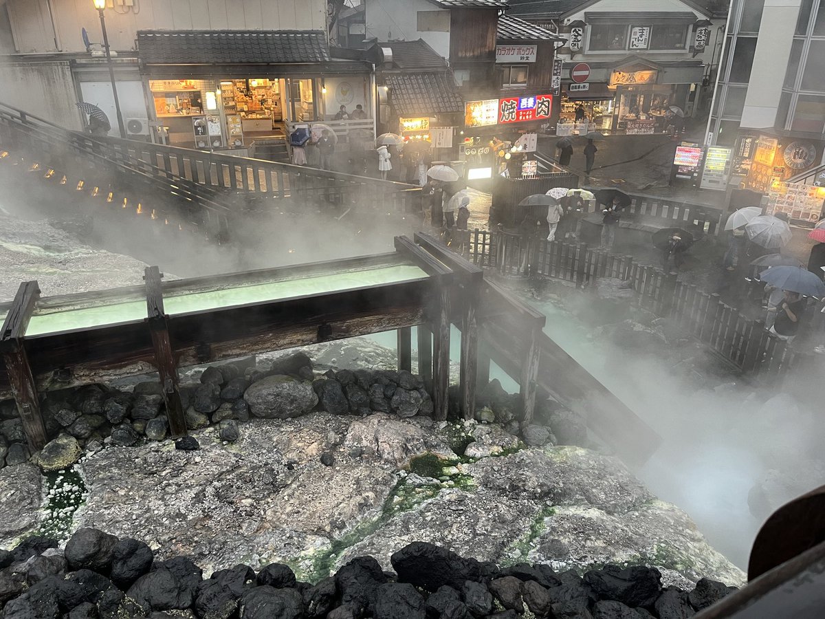 exv_zone's tweet photo. 草津なう
 #草津温泉  #湯畑 https://t.co/6yzx9PN6RA