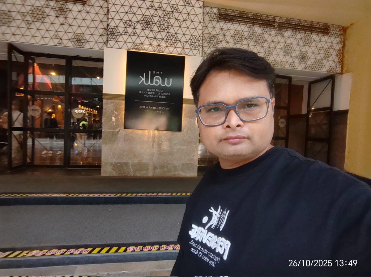 dcatvivek's tweet photo. Xiaomi fan meet.. @MiFCDelhi @XiaomiIndia Nice meet up. https://t.co/55y9d5eyN9