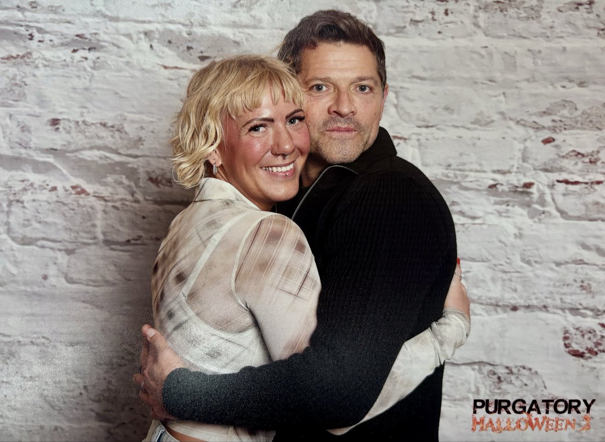 #PURCon Day 1 solo pics 🥰

<a href="/mishacollins/">Misha Collins</a> #spn #spnfamily #Castiel #destiel
