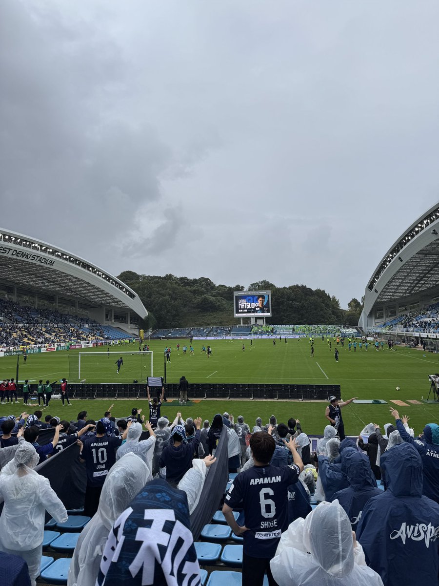 滝行お疲れ様でした！！

なんとか勝利で残留を決めてれ本当に良かった！！

それにしても、奈良選手の気迫はすごかった！！