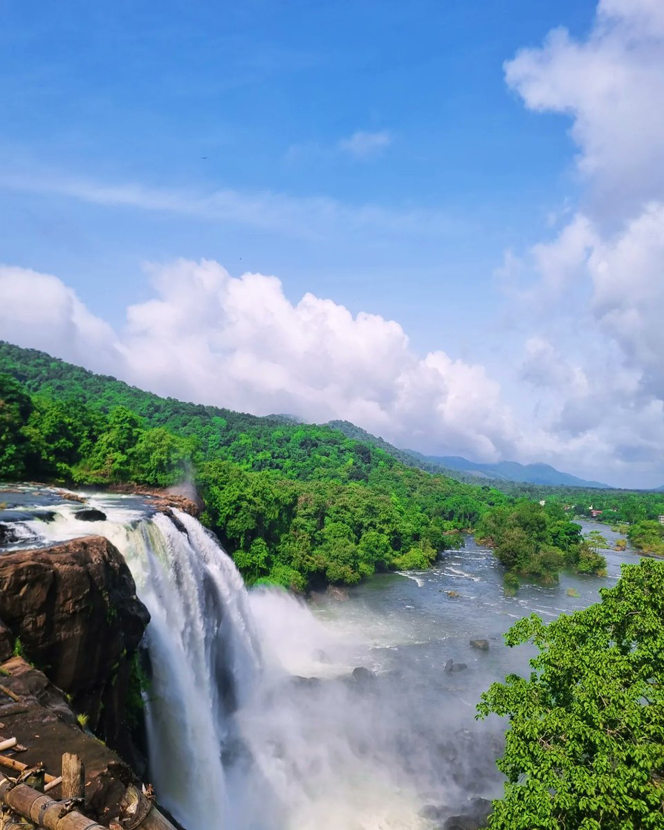 iamsumitbansal's tweet photo. @earthcurated @CrispeThe Guess the place!! https://t.co/BdS8cIAFSu