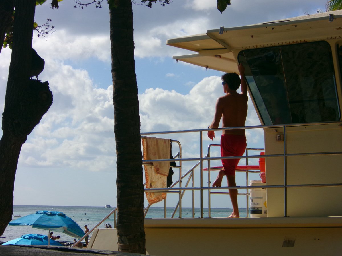 HrysBasics's tweet image. ご無沙汰しております。
ちょっと1年越しの新婚旅行というわけで南の島、ワイハーに来ております。

この度の相棒はフルサイズ置いて行ってKodak FZ45。写真久々にめっちゃ撮ったー！
ちょっとづつアップしていきまーす。