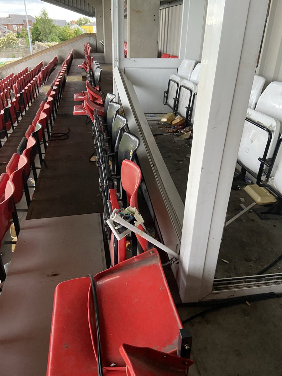 Bryan1dfc's tweet image. Ok we lost but when we do I look at these and more I have to remind me of what we so nearly lost for good but didn’t, we have the football back, it doesn’t get worse than the time of these pictures, cheer up everyone