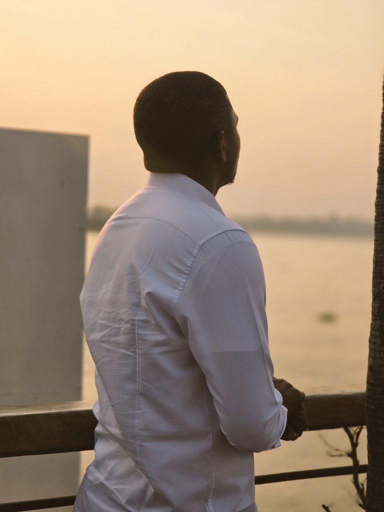 La #RDC est un avion qui est piloté curieusement par un équipage des Conducteurs de moto à la place des 
Pilotes d'avion.