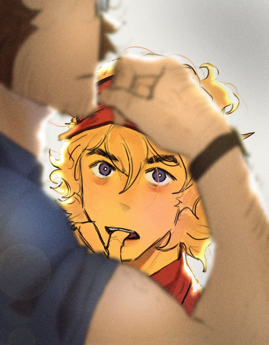 ketsup_toyo's tweet image. he&apos;s looking #pizzaburger