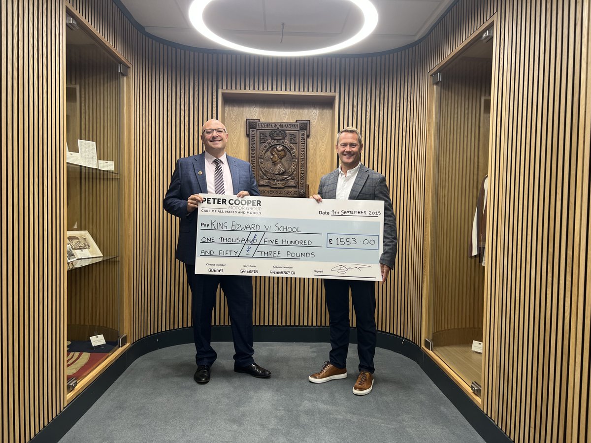 ThePCMG's tweet image. Proud to give back to where it all began 💙

Our MD &amp;amp; Old Edwardian, Darren Cooper, returned to King Edward VI School to present £1,553 towards the Boundless Futures Giving Campaign, supporting bursaries for future learners.

🔗 alumni.kes.school/pages/giving-c…

#GivingBack #PCMG
