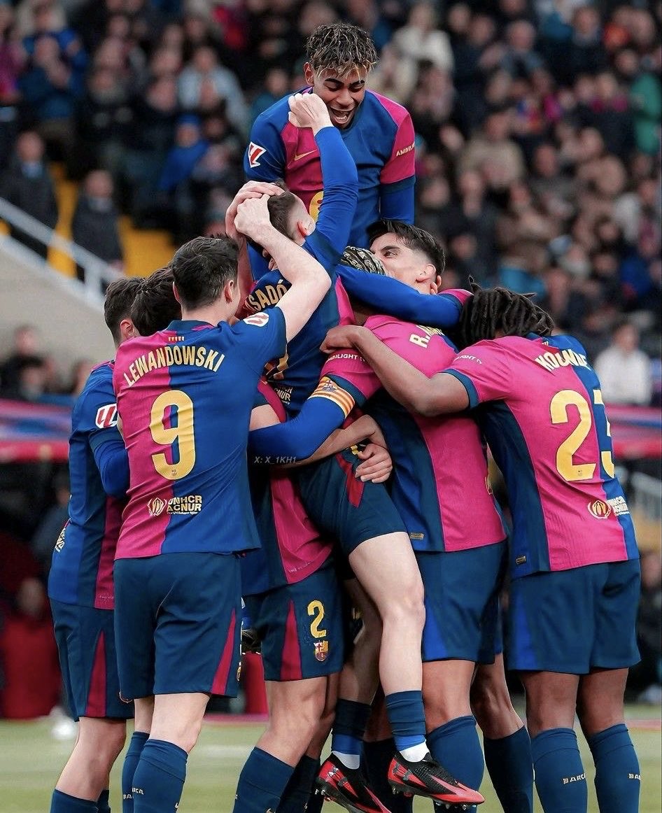 ChubbyofWeb3's tweet image. Do it for every fan who never lost faith.
Do it for the badge, 
Do it for the story that never dies.
Do it for pride. 
Do it for love. 
Do it for Barca 💙❤️

Let’s win 💪