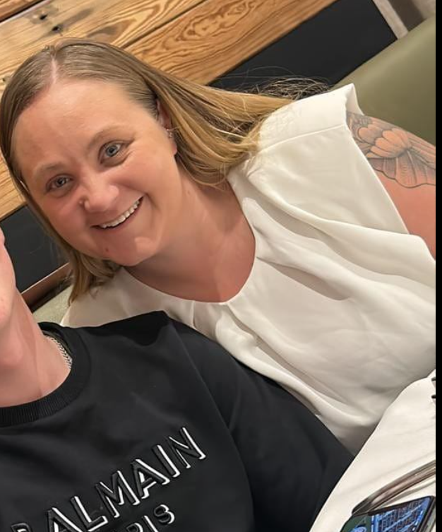 A big happy birthday to Jessica Rowland &amp; a huge thank you for everything you do behind the scenes to keep things running smoothly at <a href="/LancsTrade/">Lancs Trade Frames</a> 🙌🏼

Your hard work and support don’t go unnoticed. That’s what being part of a true #familybusiness is all about. 

Have a lovely day!