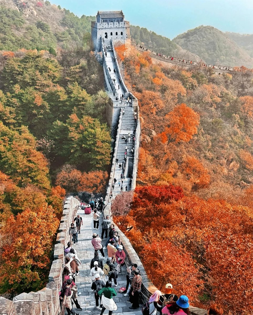 人生总要去一次长城，感受一下秋天的风景。