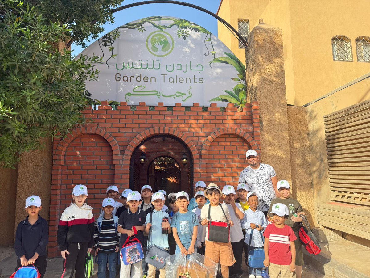 RowadBur's tweet image. ✨ طلاب الصف الأول الابتدائي بمدارس الرواد ببريدة  في منتجع جاردن أتلانتس، حيث استمتع الطلاب بالأنشطة الترفيهية والألعاب المائية و الطيور و الحيوانات في أجواء مليئة بالمرح و السعادة . 🌿🎉