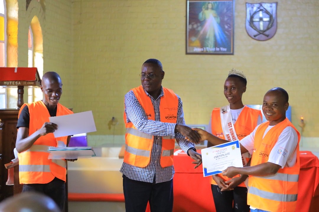 Tourismguy1's tweet photo. Through its Tourism initiative, @irc_uganda is innovation  to promoting faith-based tourism in Uganda is actively creating jobs, fostering community initiatives, and skills development for interfaith youths. 
We successfully trained and skilled 50 interfaith https://t.co/KElcGJ7phZ