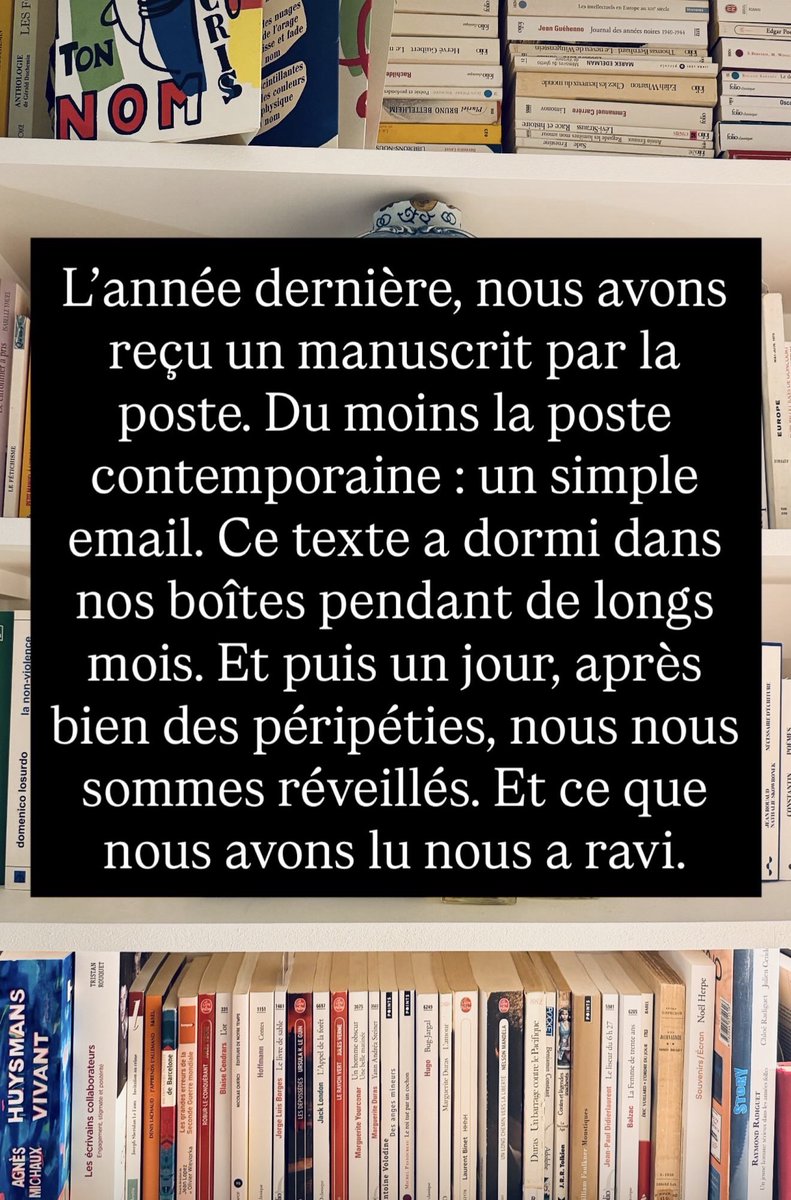 L’année dernière, nous avons reçu un manuscrit par la poste. Du moins la poste contemporaine : un simple email. Ce texte a dormi dans nos boîtes pendant de longs mois. Et puis un jour, après bien des péripéties, nous nous sommes réveillés. Et ce que nous avons lu nous a ravi.