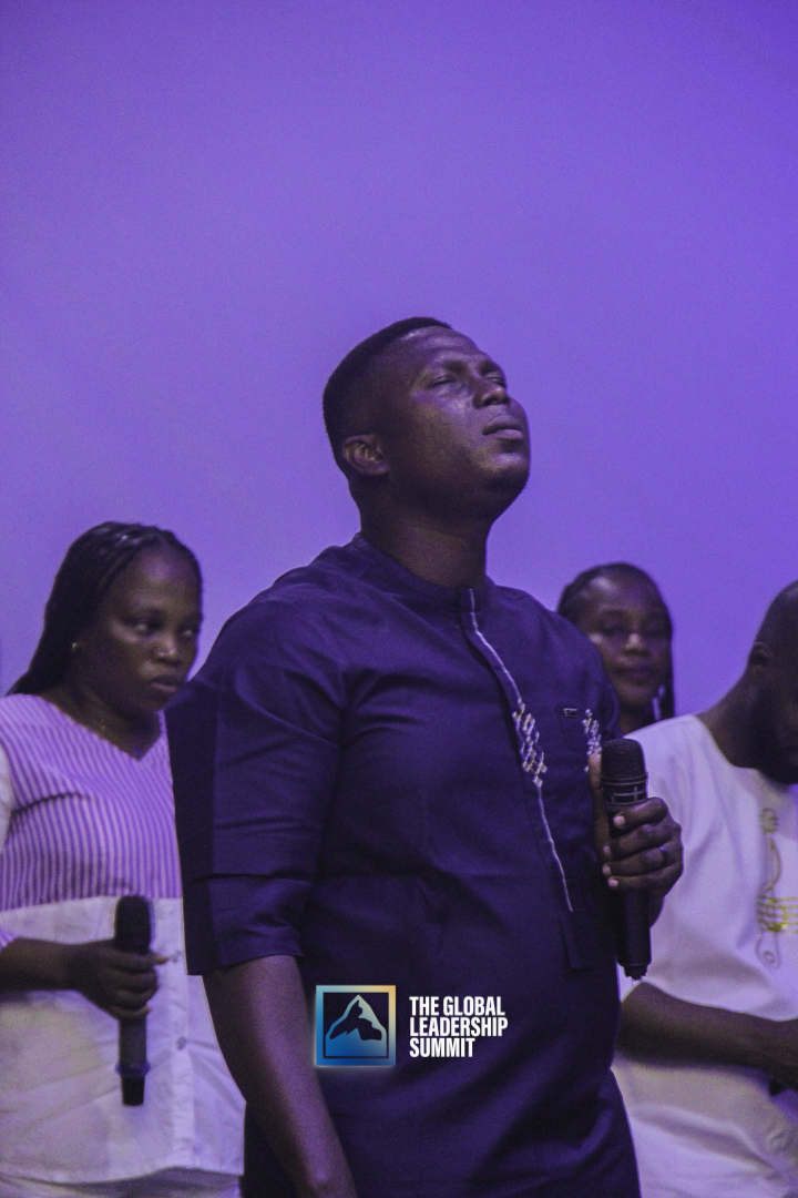 DaySpringVLBC's tweet image. Every harmony is a prayer, every lyric a message.
In worship, we found peace. In his presence, we found purpose.

#DaySpringChapel #ChoirMinistration #GlobalLeadershipSummit