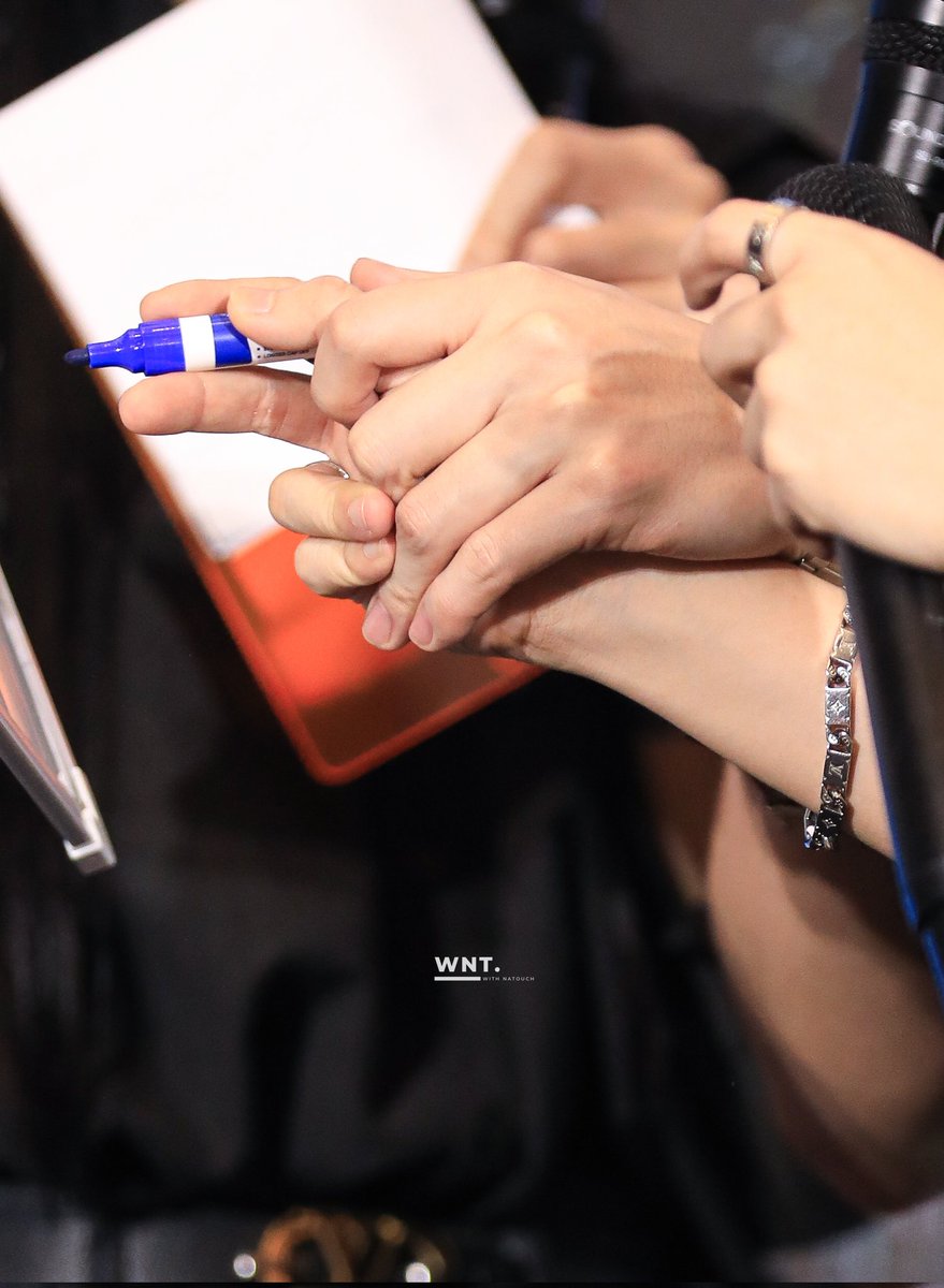 WNT_NATOUCH's tweet image. ในส่วนของมือนั้น 😏🫶🙌

⚡️🐰😳🫵😌💕
#SpySailub #PonThanapon #SailubPon 
#DrAllyxSailubPon