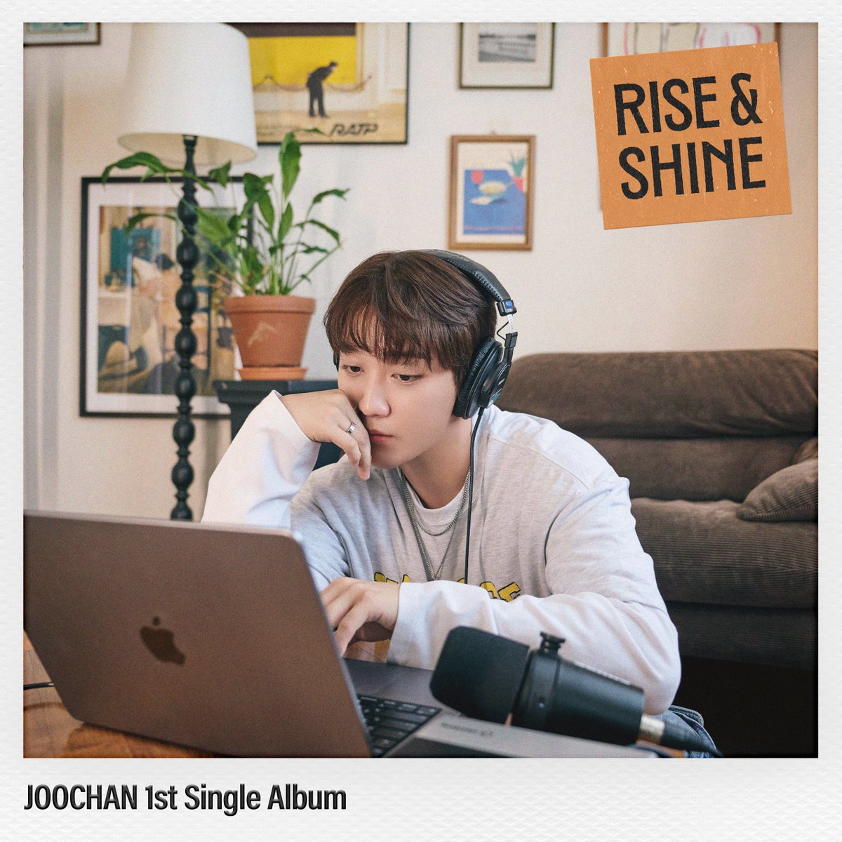 GoldenChild's tweet image. [🎧] 주찬 1st Single Album [Rise &amp;amp; Shine] 음원 발매 안내

✨Melon : kko.kakao.com/T1uVmUElxe
✨genie : genie.co.kr/A8WJS8
✨Bugs : m.bugs.co.kr/album/4131556

#GoldenChild #골든차일드 #GNCD
#홍주찬 #HONGJOOCHAN
#Rise_and_Shine
