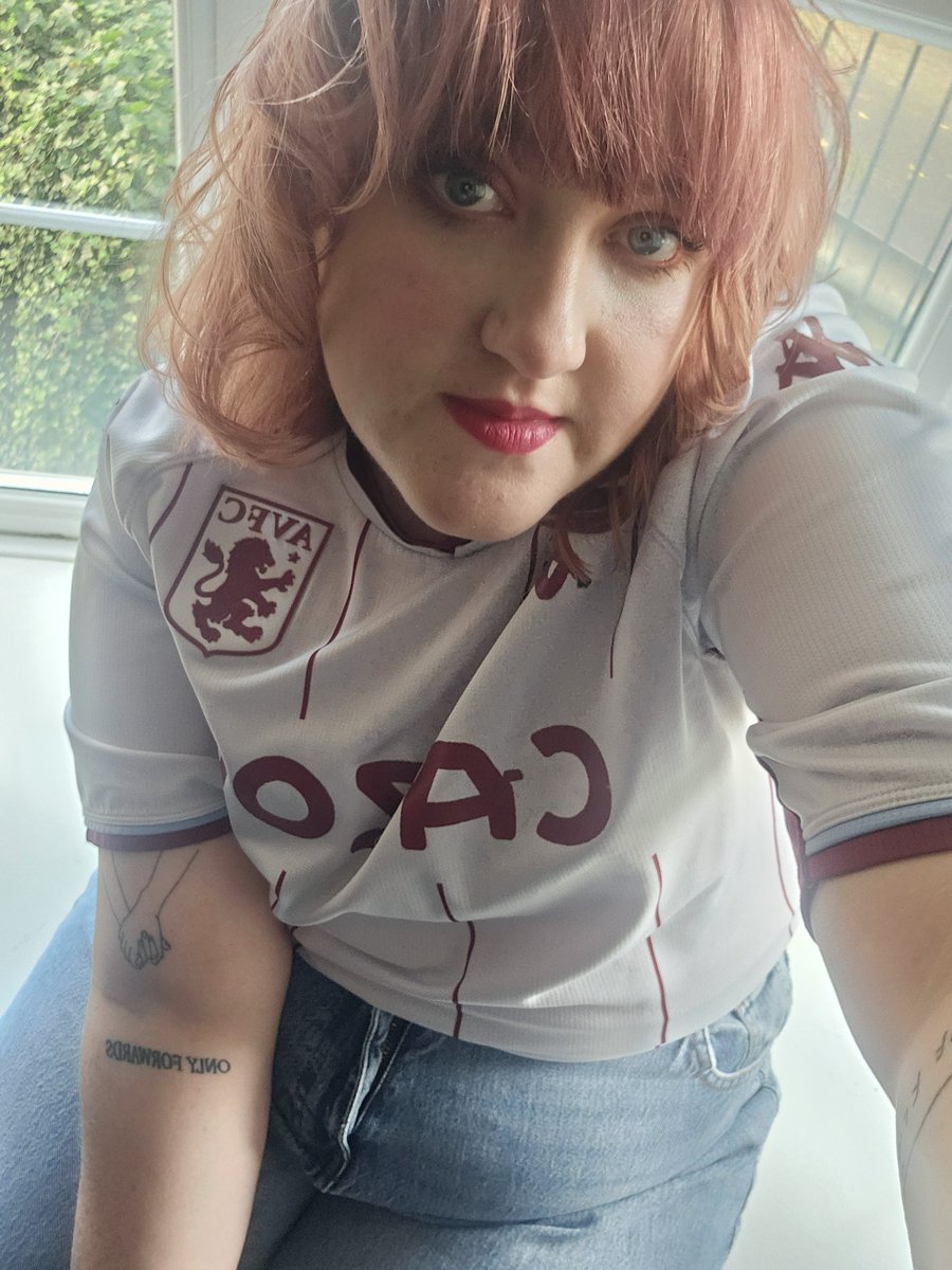 Kathryn 💜💙 tweet media