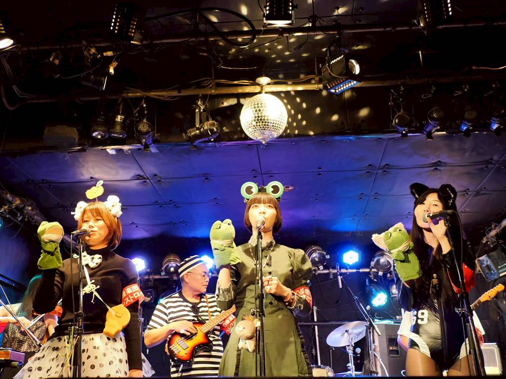 itomaki2022's tweet image. カッコ良く撮ってくださりありがとうございます📷️
後日スライドショー作って載せます✨️

2025/10/26　
初参加ライブ終了！！
観て下さったり遠くから応援してくださった方々も
ありがとうございました✨️

来年の活動も楽しみです 🤭

#ShowBoat #幻像楽団ペレストロイカーズ  #高円寺フェス