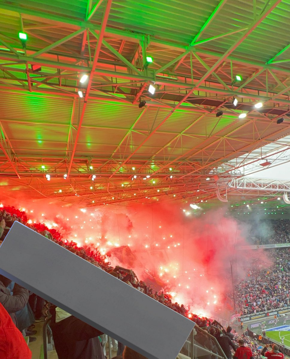 mattisfcb's tweet photo. vs Borussia Mönchengladbach (A) 0:3 https://t.co/RVtdhIkQuN
