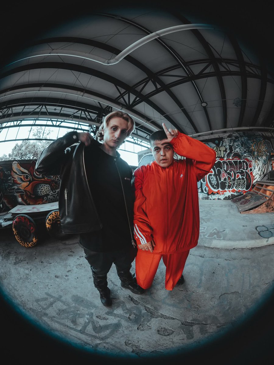 🇺🇸🇲🇽 <a href="/LoveGhost_/">Love Ghost</a> ha lanzado Geek, un sencillo que cuenta con la participación de Ervin River. La cancion lleva una espléndida combinación de rock alternativo y rap.
Chequeala cliqueando este link: youtu.be/6oNYJQQ34cA?si…