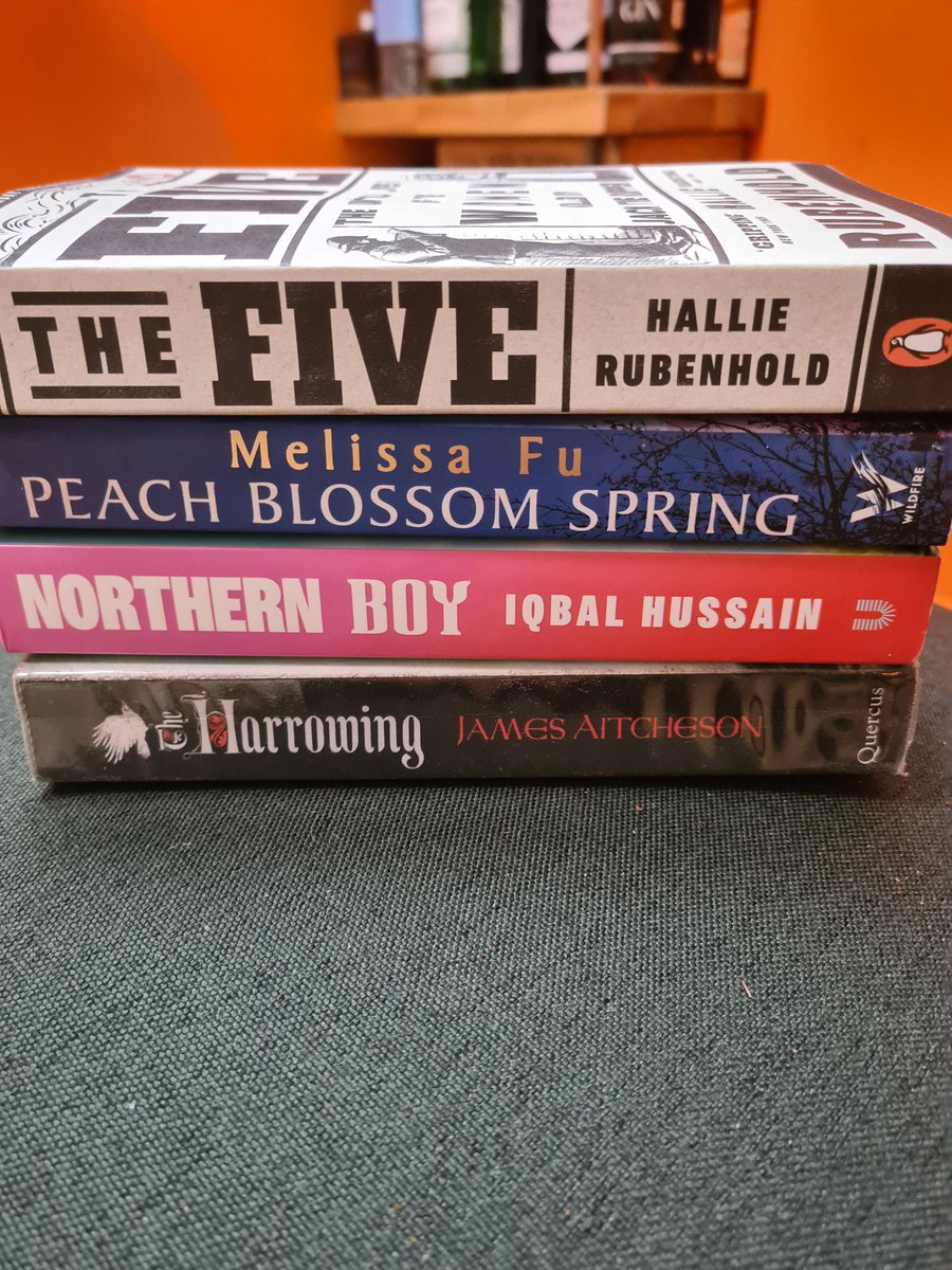 Love when you buy 3 used books from <a href="/AwesomeBooksUK/">Awesome Books</a> you get another one for free! #BookTwitter