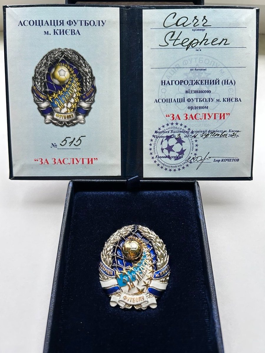 DniproKids's tweet image. Dnipro Kids were very proud to have received recognition of our work by the Association of Football in Kyiv at our 20th Anniversary Charity Dinner at Easter Road Stadium last week. A huge thank you to Ukrainian Consul Andrii Madzianovskyi for attending and presenting the award.