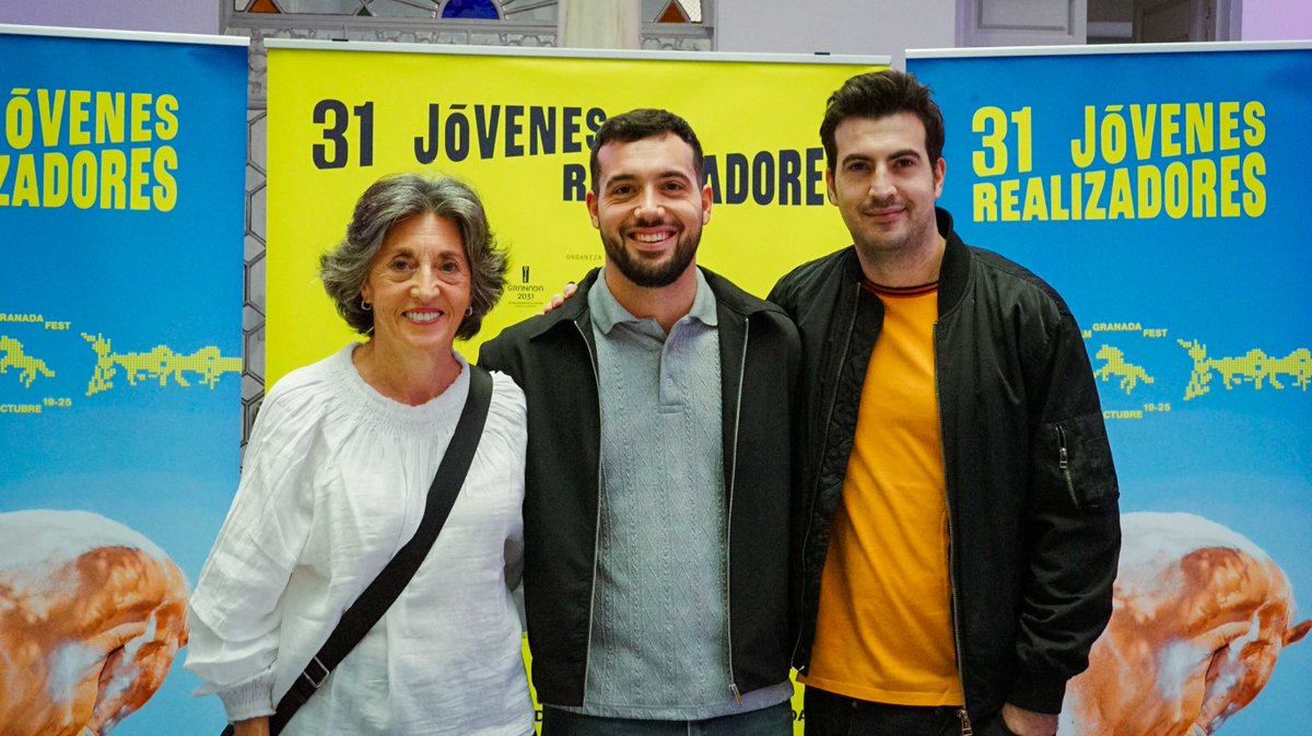 Por segundo año, abrimos una ventana en el <a href="/GranadaFilmFest/">Festival Jóvenes Realizadores</a> a los cortos dirigidos por cineastas granadin@s o rodados en la provincia de #Granada. Cuánto talento granadino por descubrir detrás de las cámaras. GRACIAS a César, Jorge, Concha, Javier y Pablo por el buen trabajo! 💚