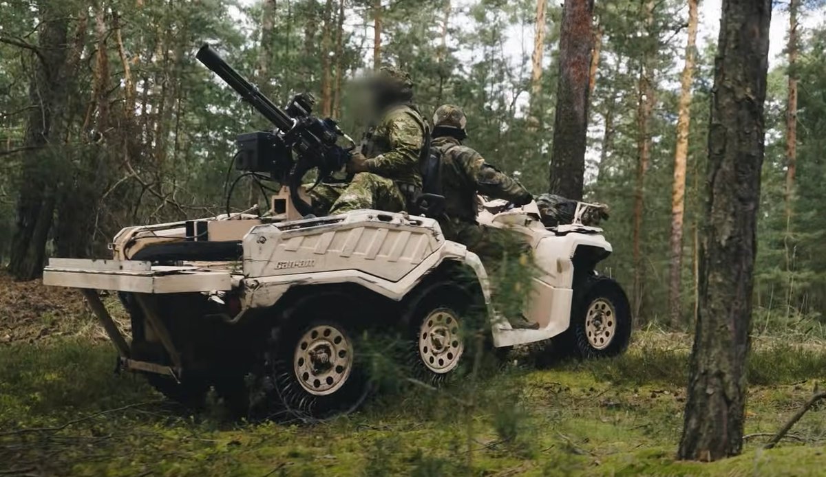 top_force's tweet image. 🇩🇪 #SpecialForces #KSK Quad Can-Am 6x6 Minigun