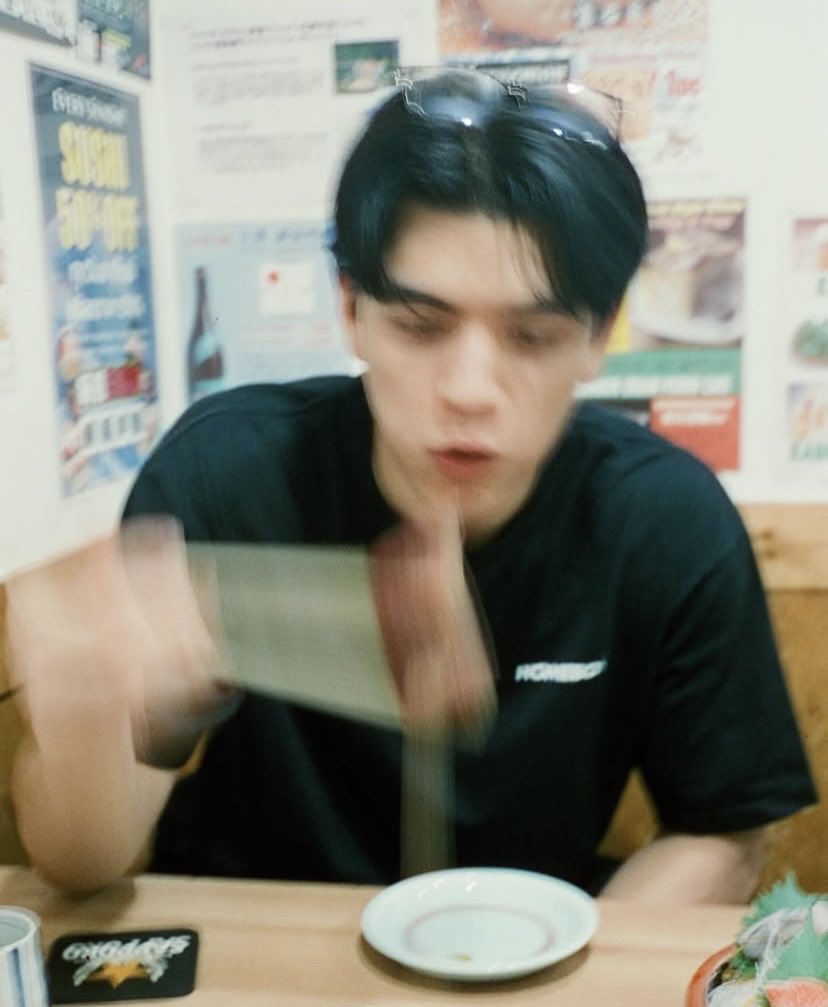 Josswayor's tweet photo. Clumsy Jo. https://t.co/RsBJyewoi4