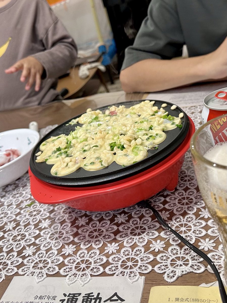 bluekitten228's tweet photo. 次はたこ焼きキャンプを考えたけどタイパ悪いかな
出来上がった瞬間に無くなる未来が見えた。 https://t.co/CKuYnKhiDe