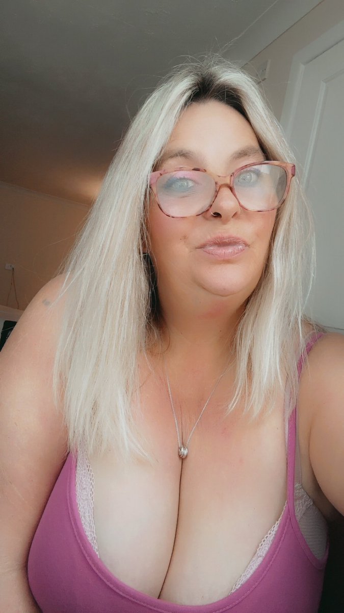 Lissy Lou tweet media