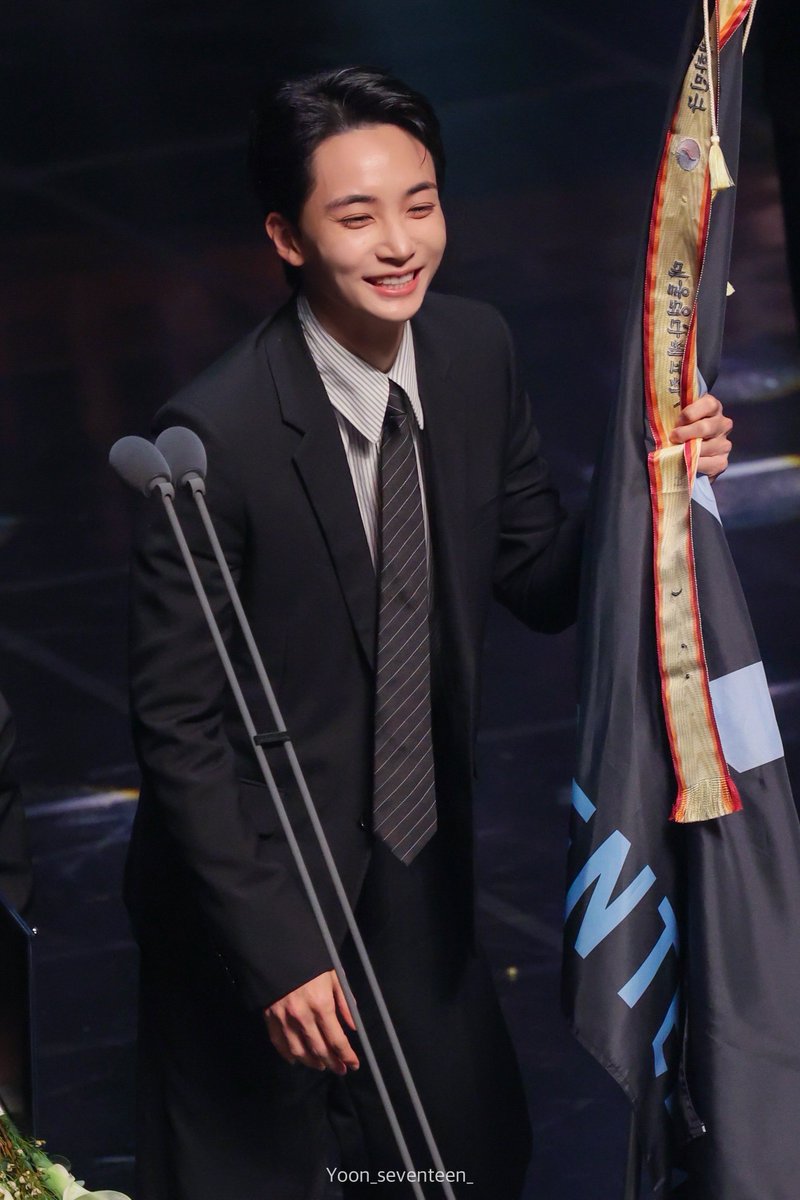 251023

😁

#윤정한 #정한 
#JEONGHAN #ジョンハン #尹净汉
#세븐틴 #SEVENTEEN <a href="/pledis_17/">세븐틴(SEVENTEEN)</a>